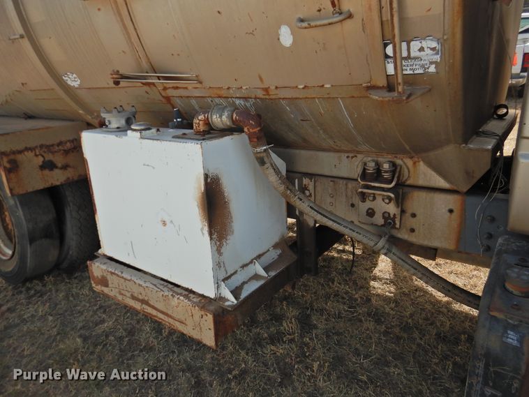 image for item DG1488 1993 Chevrolet Kodiak  refuse truck