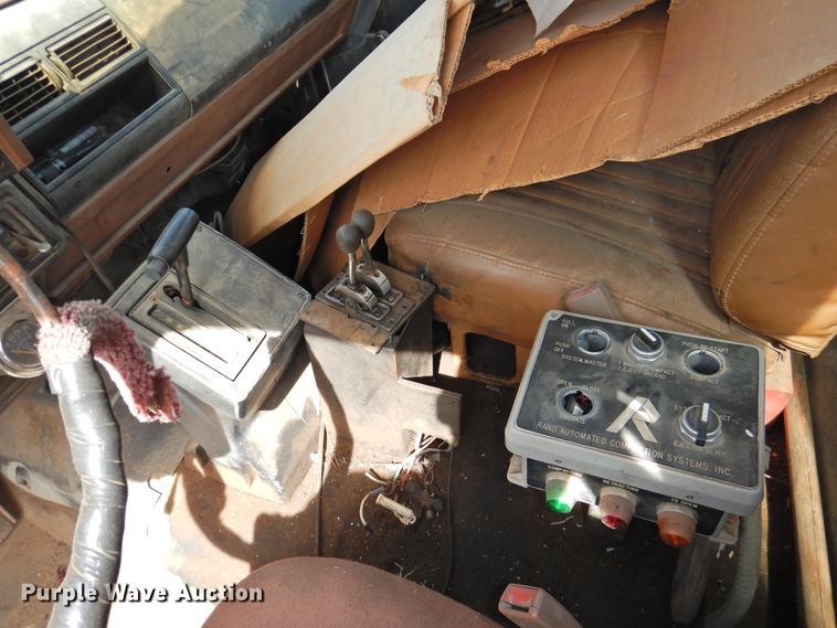 image for item DG1488 1993 Chevrolet Kodiak  refuse truck