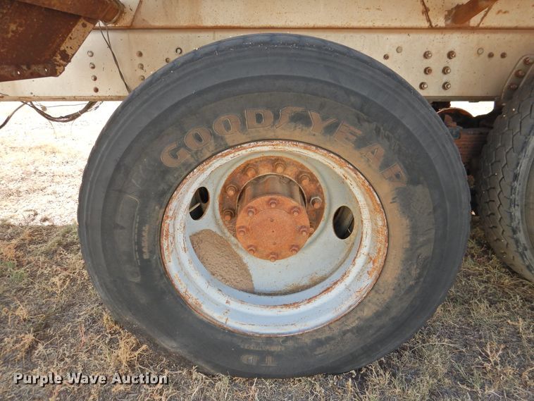 image for item DG1488 1993 Chevrolet Kodiak  refuse truck