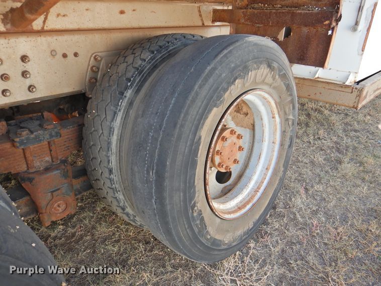 image for item DG1488 1993 Chevrolet Kodiak  refuse truck