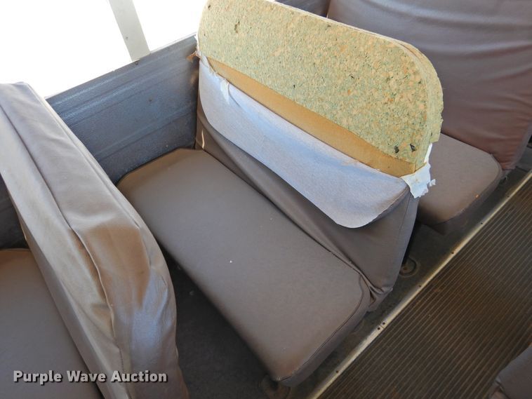 image for item DG1588 1992 International 3800  school bus