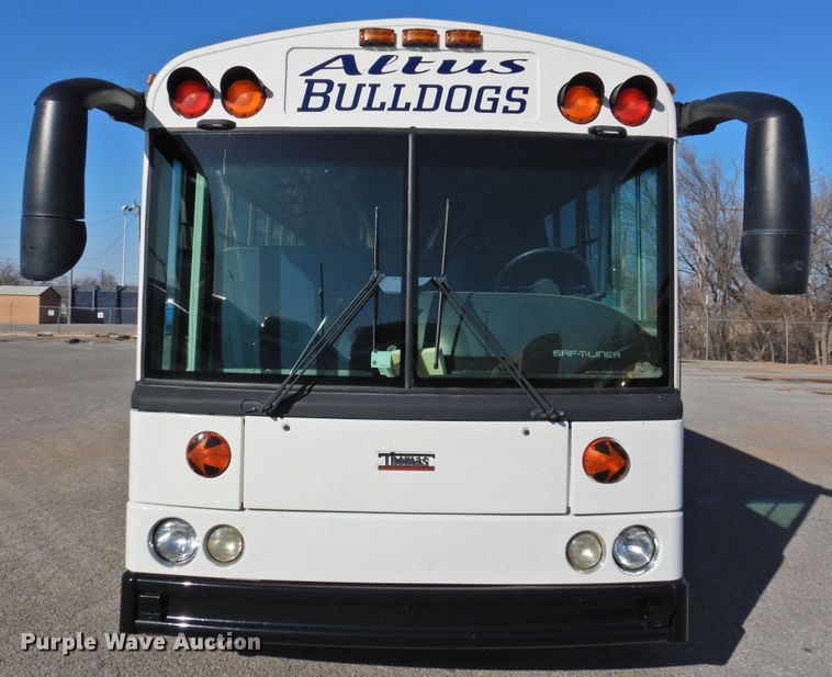 image for item DG1590 2007 Thomas Saf-T-Liner  school bus