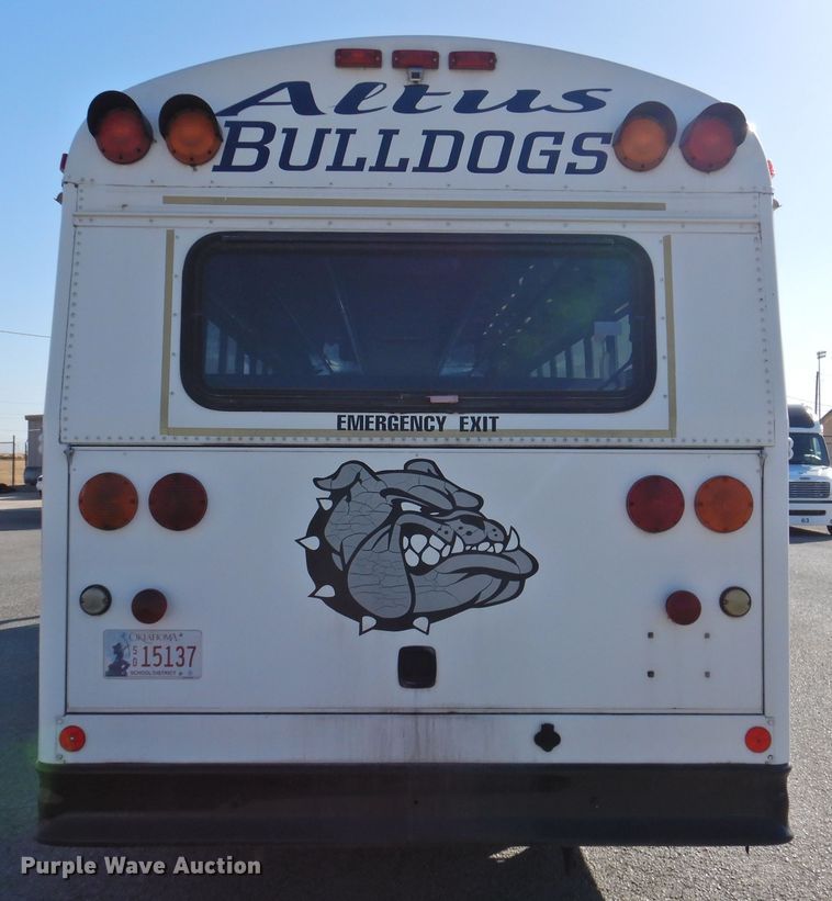 image for item DG1590 2007 Thomas Saf-T-Liner  school bus