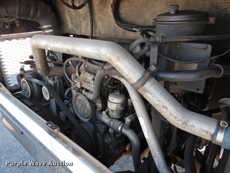 image for item DG1590 2007 Thomas Saf-T-Liner  school bus