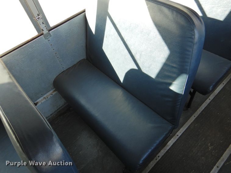 image for item DG1590 2007 Thomas Saf-T-Liner  school bus