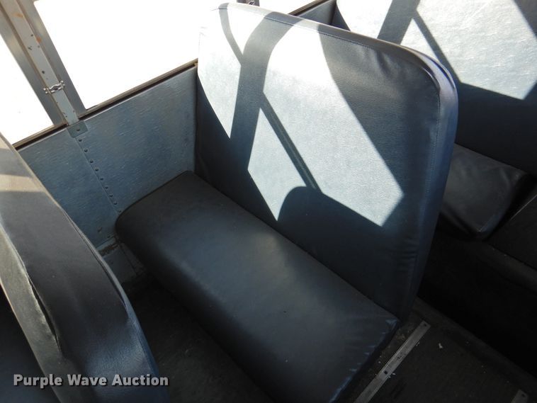 image for item DG1590 2007 Thomas Saf-T-Liner  school bus