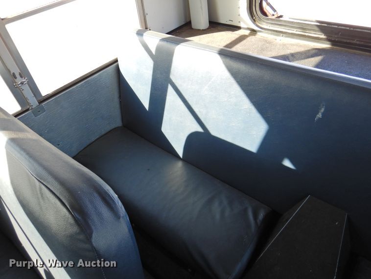 image for item DG1590 2007 Thomas Saf-T-Liner  school bus