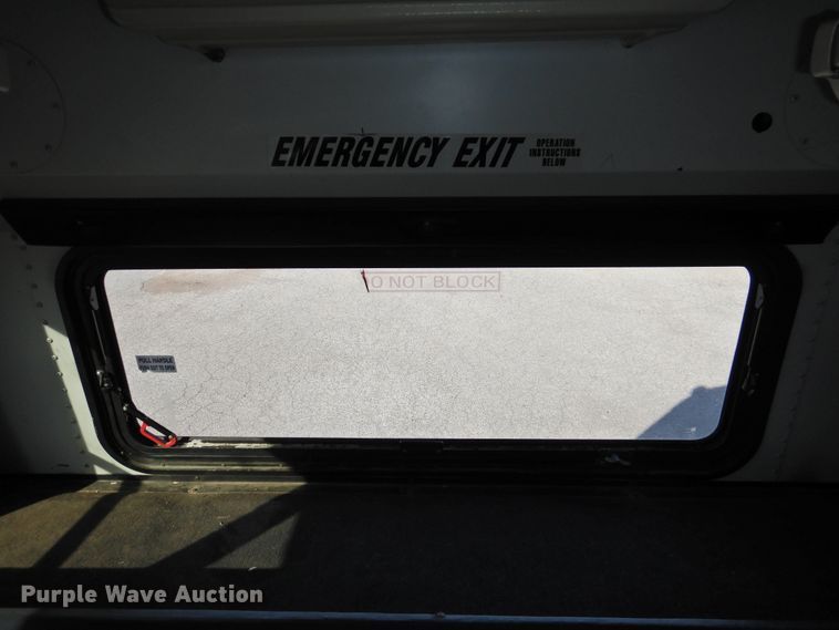 image for item DG1590 2007 Thomas Saf-T-Liner  school bus