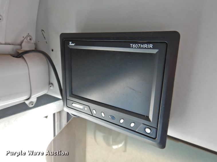 image for item DG1590 2007 Thomas Saf-T-Liner  school bus