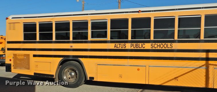 image for item DG1591 2005 Blue Bird All American  school bus