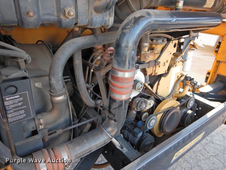 image for item DG1591 2005 Blue Bird All American  school bus