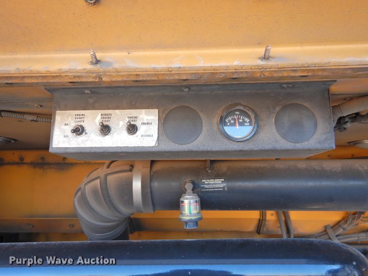 image for item DG1591 2005 Blue Bird All American  school bus