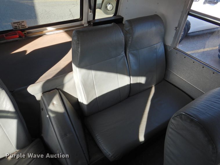 image for item DG1591 2005 Blue Bird All American  school bus