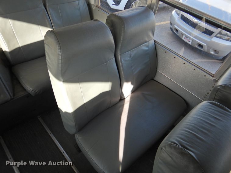 image for item DG1591 2005 Blue Bird All American  school bus