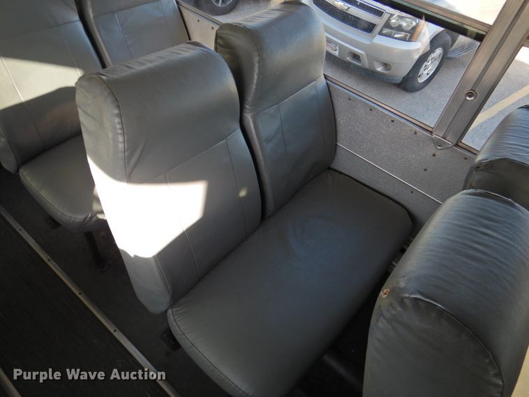 image for item DG1591 2005 Blue Bird All American  school bus