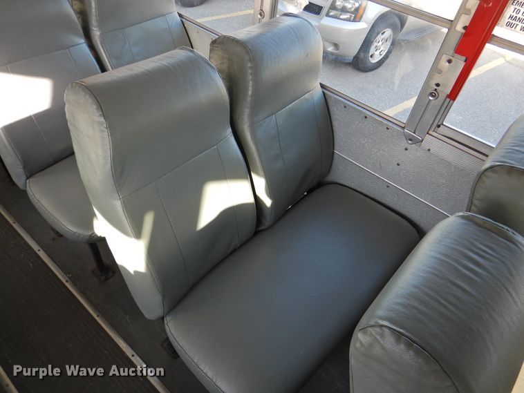 image for item DG1591 2005 Blue Bird All American  school bus