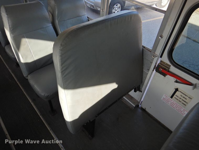 image for item DG1591 2005 Blue Bird All American  school bus