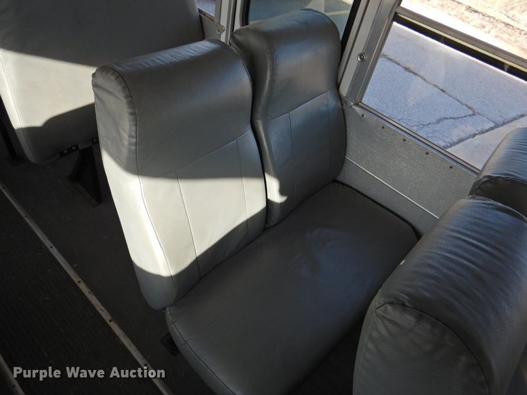 image for item DG1591 2005 Blue Bird All American  school bus