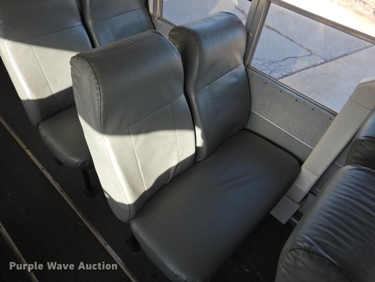 image for item DG1591 2005 Blue Bird All American  school bus