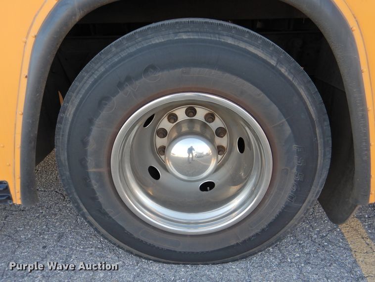 image for item DG1591 2005 Blue Bird All American  school bus