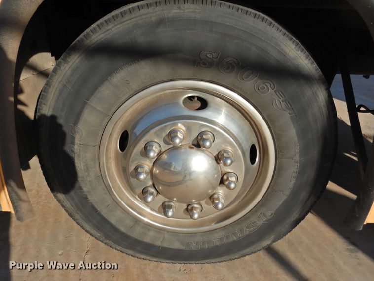 image for item DG1591 2005 Blue Bird All American  school bus