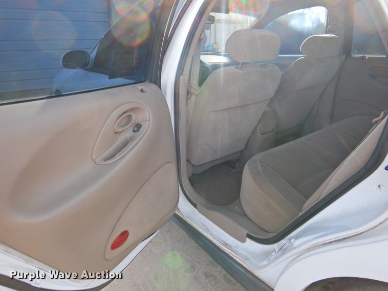 image for item DG1592 1998 Ford Taurus