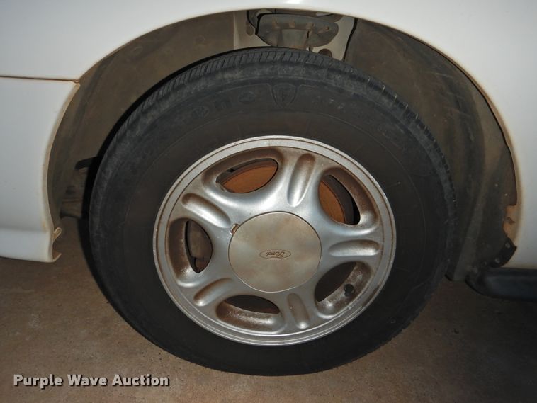 image for item DG1592 1998 Ford Taurus