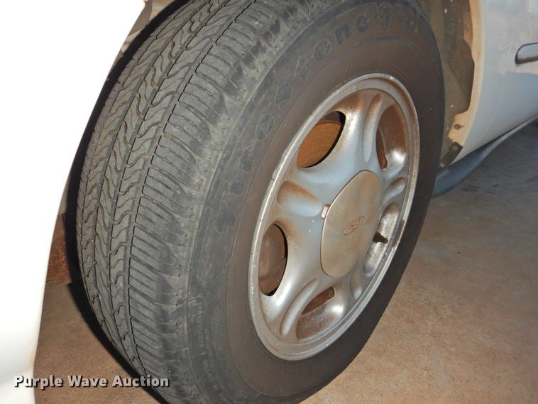 image for item DG1592 1998 Ford Taurus