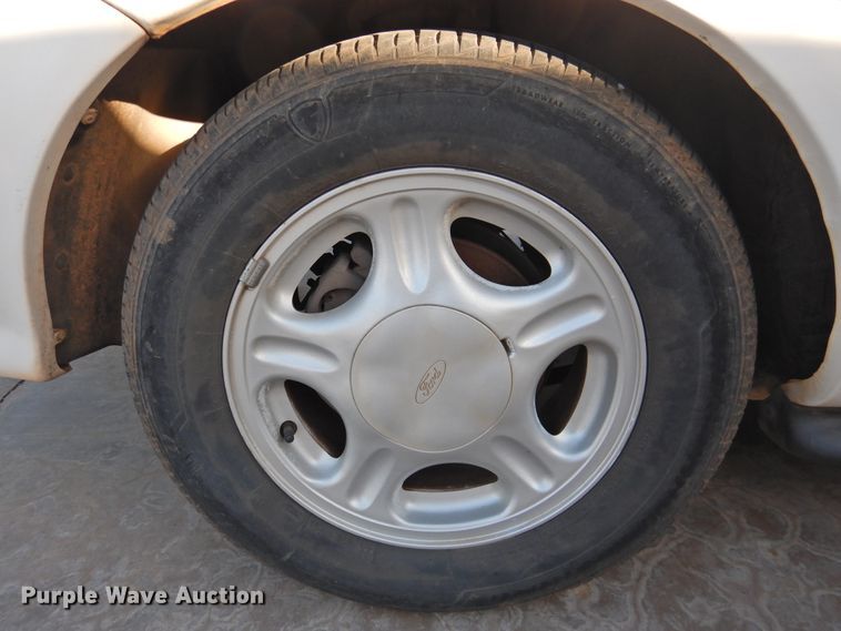 image for item DG1592 1998 Ford Taurus