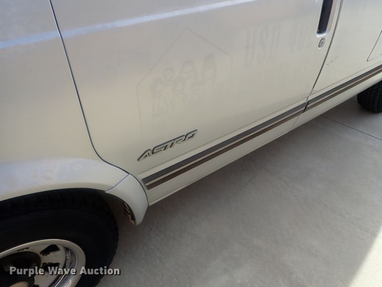 image for item DG2982 1995 Chevrolet Astro  van