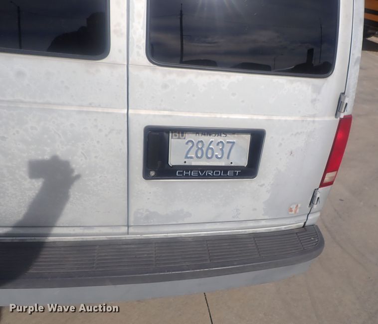 image for item DG2982 1995 Chevrolet Astro  van