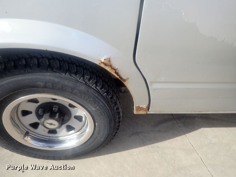 image for item DG2982 1995 Chevrolet Astro  van