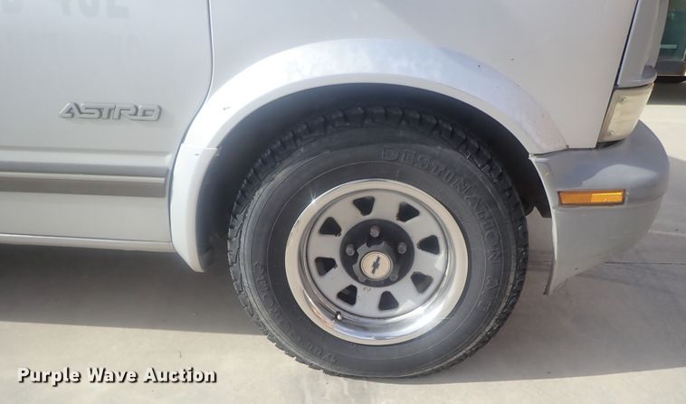 image for item DG2982 1995 Chevrolet Astro  van