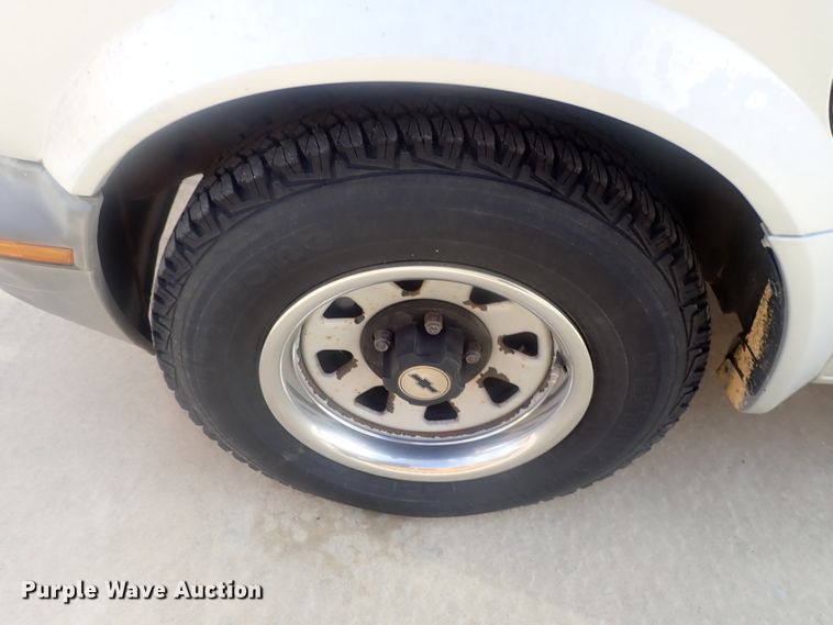 image for item DG2982 1995 Chevrolet Astro  van