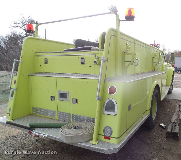 image for item DG8442 1978 Ford F700  pumper fire truck