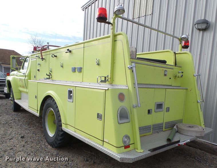 image for item DG8442 1978 Ford F700  pumper fire truck