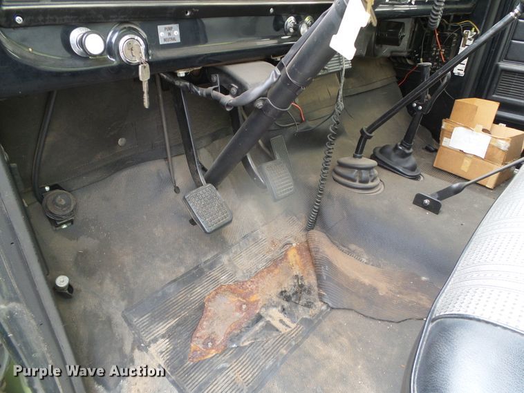 image for item DG8442 1978 Ford F700  pumper fire truck