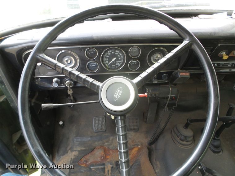 image for item DG8442 1978 Ford F700  pumper fire truck