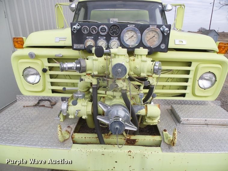 image for item DG8442 1978 Ford F700  pumper fire truck