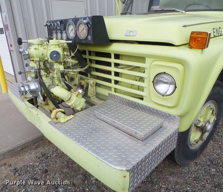 image for item DG8442 1978 Ford F700  pumper fire truck