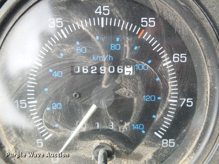 image for item DG8443 1995 Ford 8000  street sweeper truck