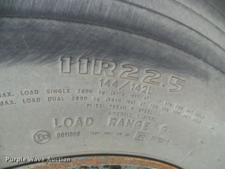 image for item DG8443 1995 Ford 8000  street sweeper truck