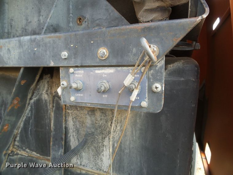 image for item DG8443 1995 Ford 8000  street sweeper truck