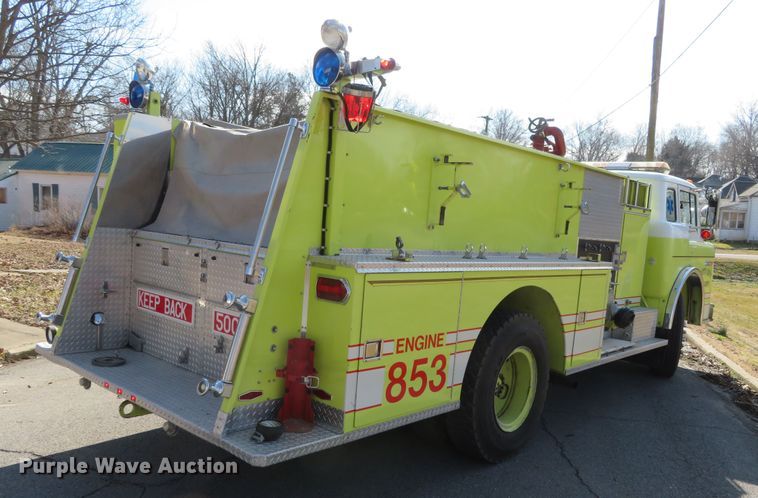 image for item DH0657 1981 Ford C800  pumper fire truck