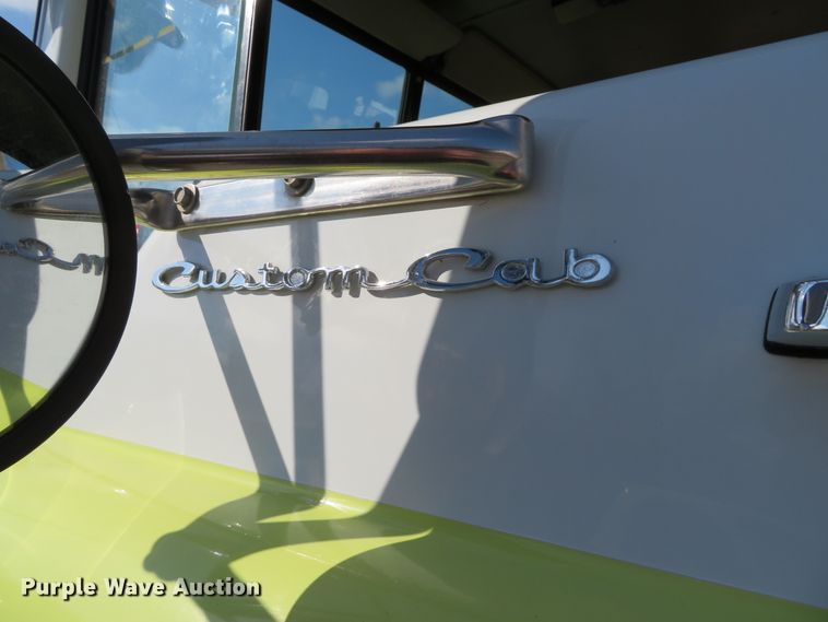 image for item DH0657 1981 Ford C800  pumper fire truck