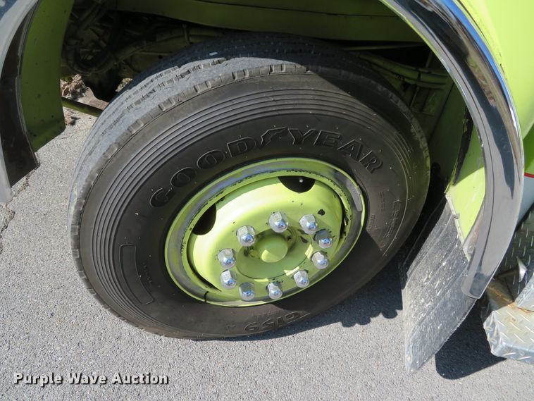 image for item DH0657 1981 Ford C800  pumper fire truck