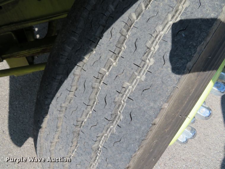 image for item DH0657 1981 Ford C800  pumper fire truck