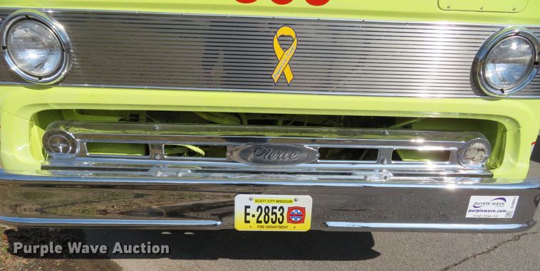 image for item DH0657 1981 Ford C800  pumper fire truck