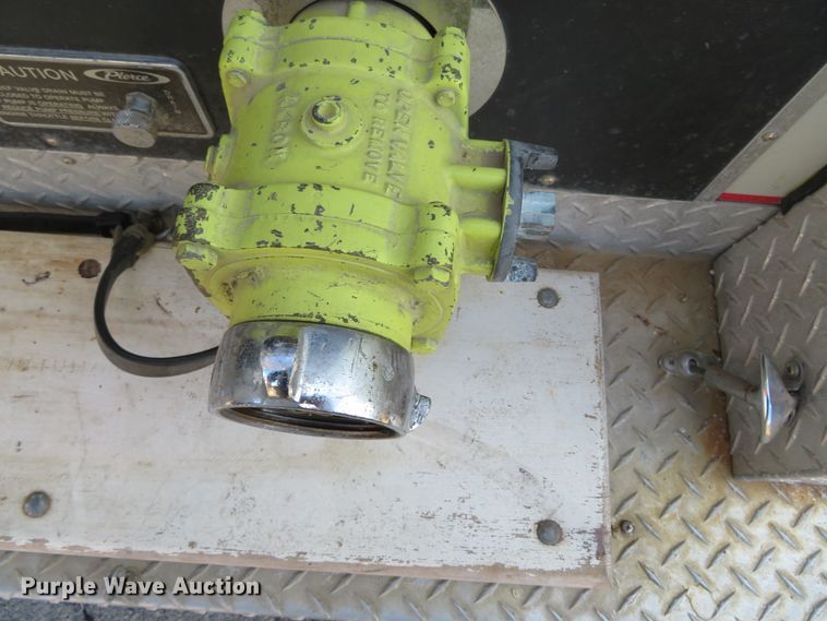 image for item DH0657 1981 Ford C800  pumper fire truck