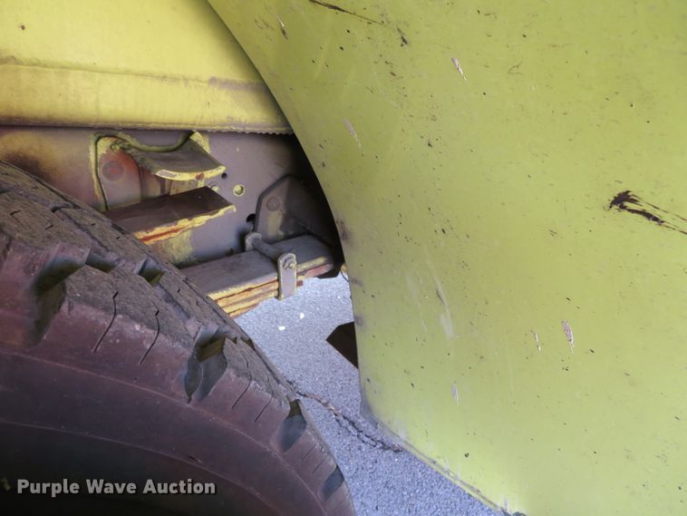 image for item DH0657 1981 Ford C800  pumper fire truck